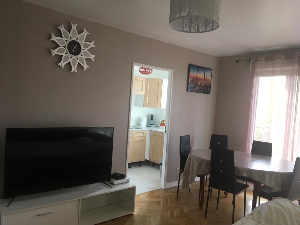 Appartement A Proximite De Disney De Val D Europe Montevrain Exterior photo